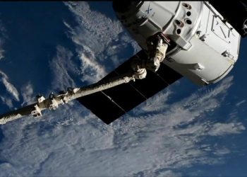 Dragon atrapada por ISS