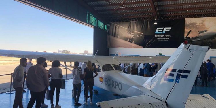 Probar las aeronaves con los instructores de European Flyers