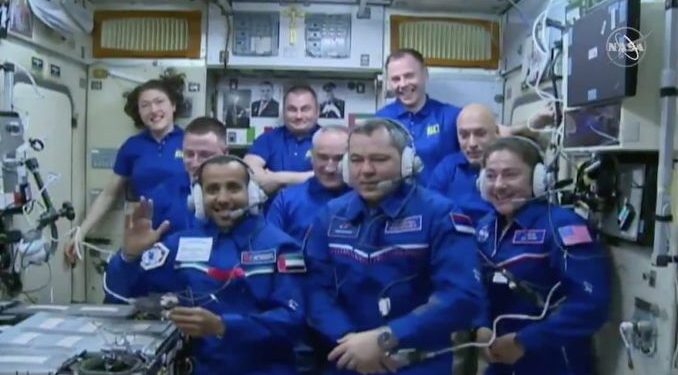 Nueve astronautas en la ISS