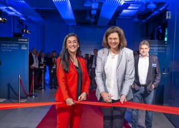 Airbus inaugura una nueva planta