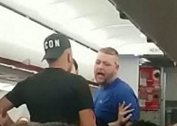 Pelea en un avión
