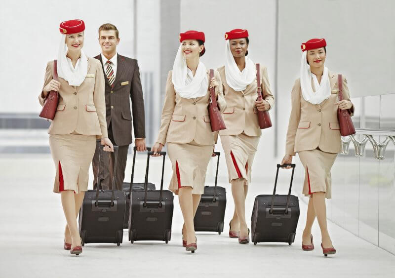 mezclador Decisión Tener un picnic Emirates busca 3.000 tripulantes de cabina y 500 empleados de servicios  aeroportuarios - Actualidad Aeroespacial