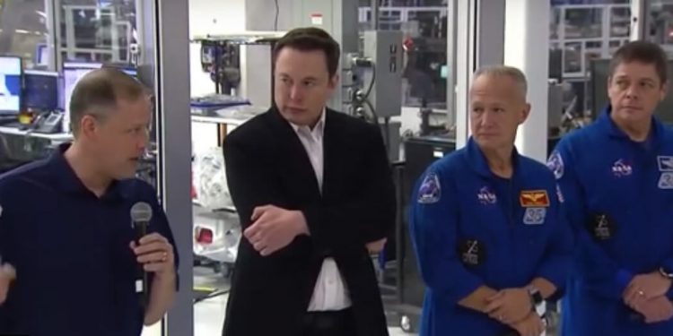 Jim Bridenstine y Elon Musk