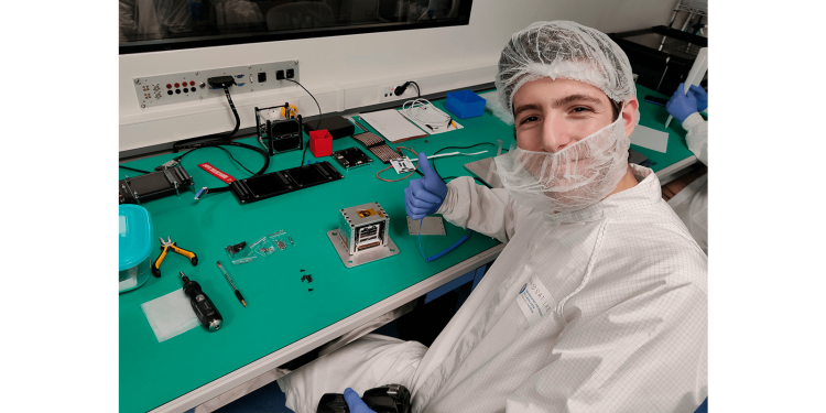 Julián Fernández, creador del FossaSat1