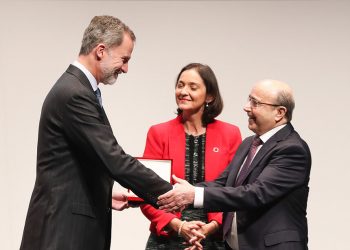 Entrega Medalla de Oro