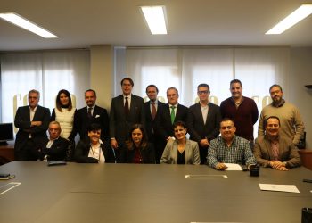 Firma de convenio de helicopteros