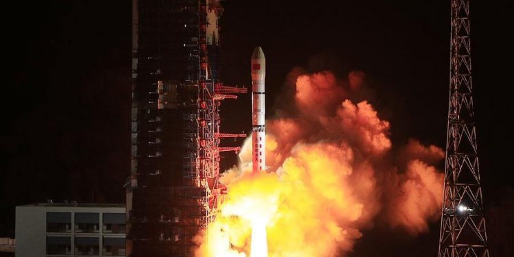 China lanzó cuatro satélites