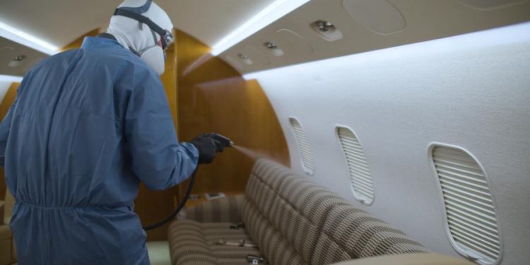 Duncan Aviation desinfecta aviones