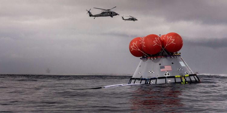 Recuperación de la cápsula Orion