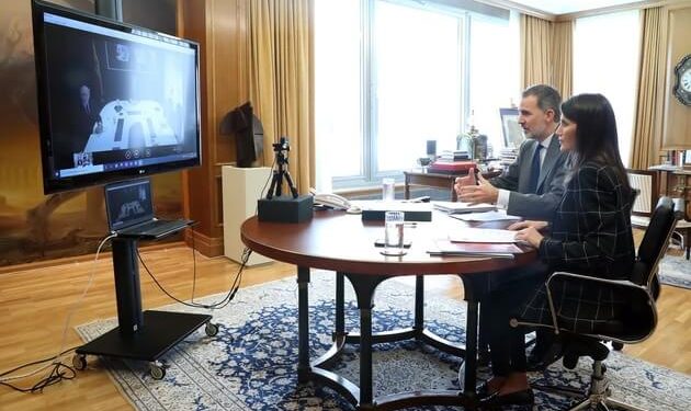 Aena explica a los Reyes cómo reabrirá el tráfico aéreo