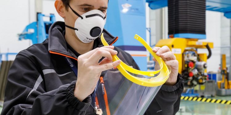 Airbus España está fabricando protectores individuales impresos en 3D para los hospitales