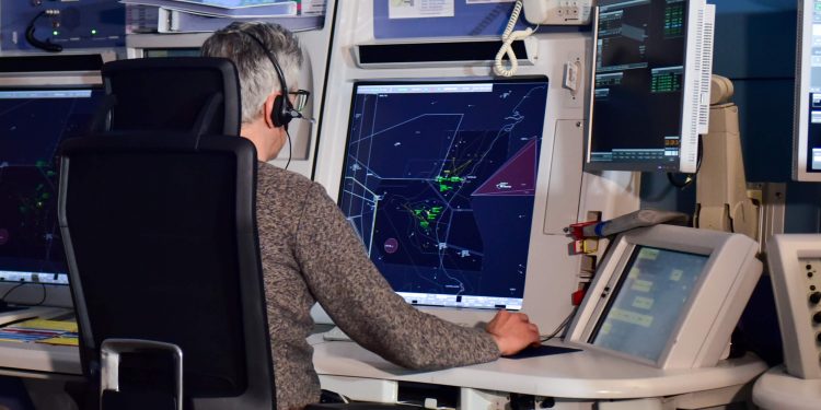 Controlador aéreo de Enaire