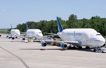Boeing lleva a EEUU equipos sanitarios contra el Covid-19 con tres Dreamlifters