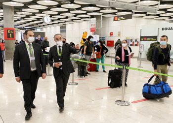 Ábalos supervisa en Barajas las medidas de prevención y control del Covid-19