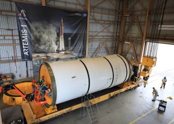 La Nasa proyecta nuevos impulsores de cohetes SLS para lanzar sus misiones lunares Artemisa
