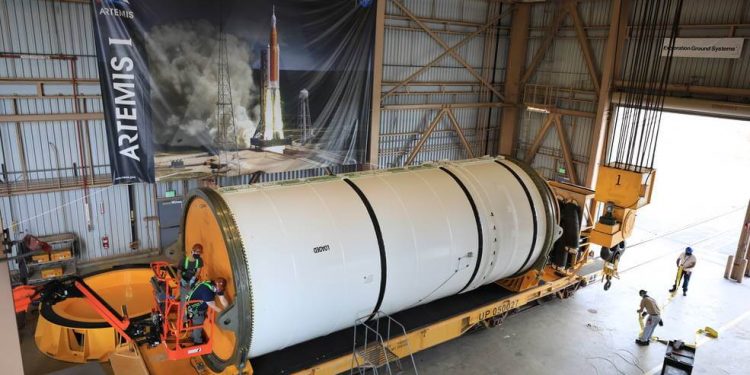 La Nasa proyecta nuevos impulsores de cohetes SLS para lanzar sus misiones lunares Artemisa