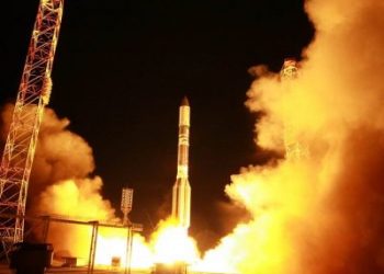 Rusia lanzó el satélite Express 103 a bordo de un cohete Proton-M