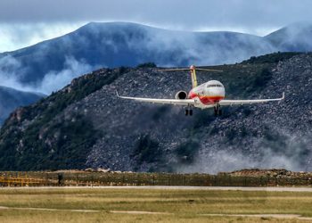 El ARJ21 completa una prueba de vuelo especial en el aeropuerto civil más alto del mundo
