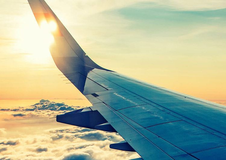 Repsol produce por primera vez en España biocombustible para aviones