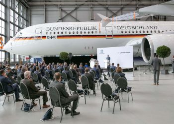 Lufthansa Technik entrega el primer Airbus A350 al gobierno alemán