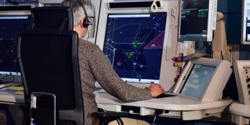 Controlador aéreo de Enaire