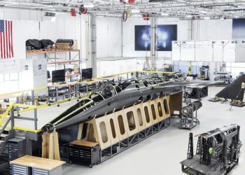 Boom Supersonic presentará en un mes su avión XB-1