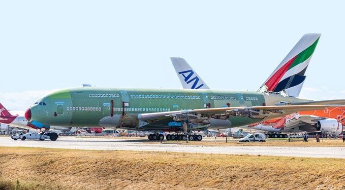 Airbus completó el ensamblaje del último A380