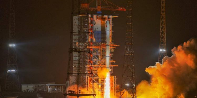 China lanzó un grupo de satélites de teledetección