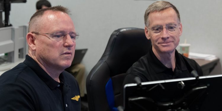 El astronauta Barry Wilmore comandará la nave CST-100 Starliner de Boeing en el vuelo de prueba tripulado