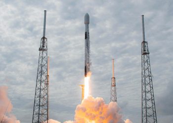 SpaceX lanzó su Falcon 9 con otros 60 satélites Starlink