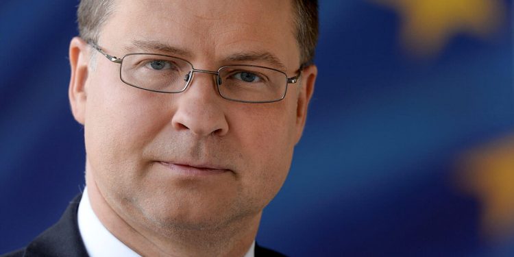 Bruselas pide a EEUU que elimine los aranceles impuestos a la UE por la disputa Airbus-Boeing