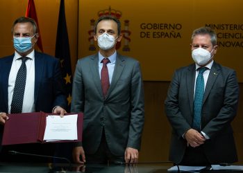 Firma del contrato de Airbus y la ESA