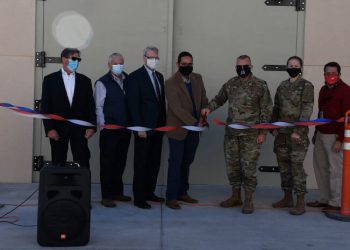 Inauguración de laboratorio para probar satélites