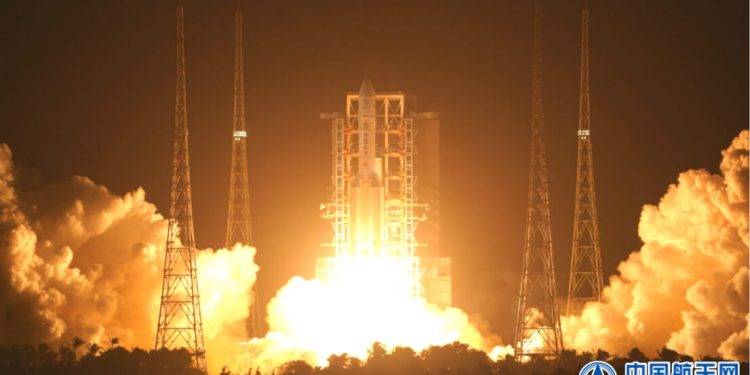 China lanzó el Chang’e-5 para traer muestras de la Luna