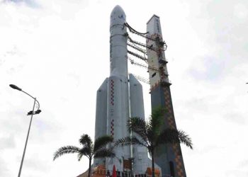 El cohete Long March 5 descansa ya en la zona de lanzamiento