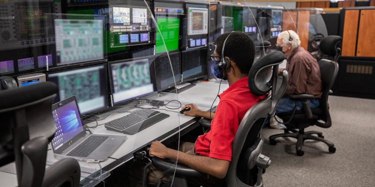 Ingenieros de la Nasa ensayan el combustible de cohetes para Artemisa I