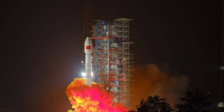China lanzó con éxito el satélite de telecomunicaciones móviles Tiantong 1-02