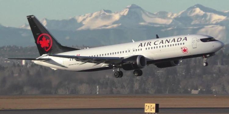 Un B737 MAX de Air Canada registró un problema en el motor cuando salía de su inmovilización