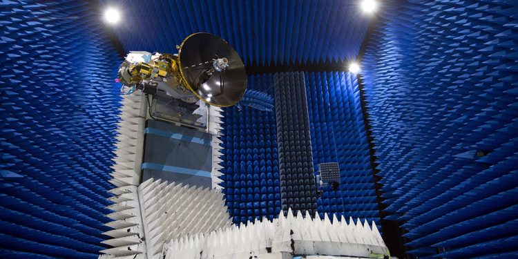 Thales Alenia Space España entrega la antena de alta ganancia que se incorporará al satélite Euclid