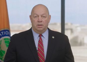 La FAA endurece las medidas contra los pasajeros problemáticos