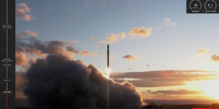 Rocket Lab lanzó con éxito un satélite de comunicaciones para OHB Group