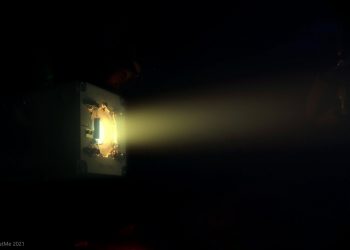 Propulsor de yodo