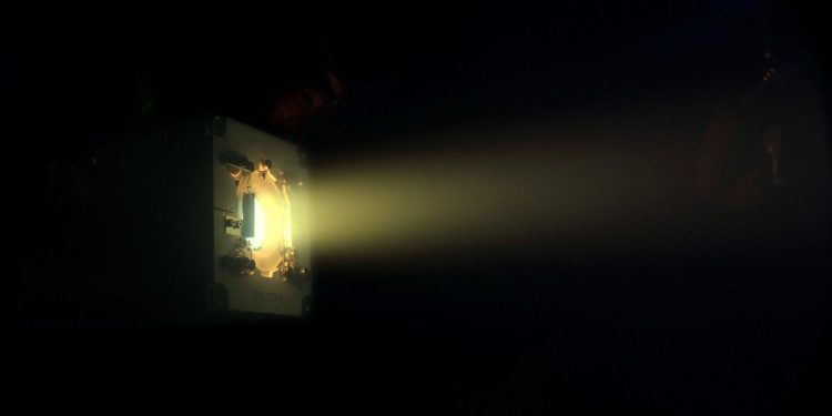 Propulsor de yodo