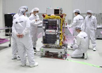 El satélite de eliminación de basura especial de Astroscale se prepara para su lanzamiento