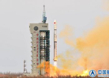 China lanza tres satélites de teledetección