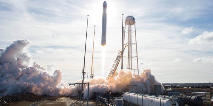 Cygnus a bordo de Antares