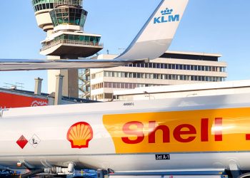 KLM realiza el primer vuelo de pasajeros con queroseno sintético sostenible