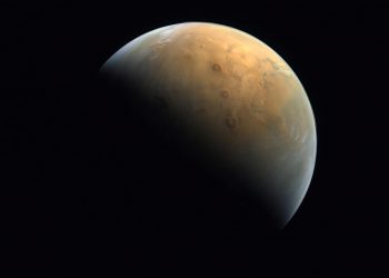 Primera imagen de Marte desde la sonda Hope