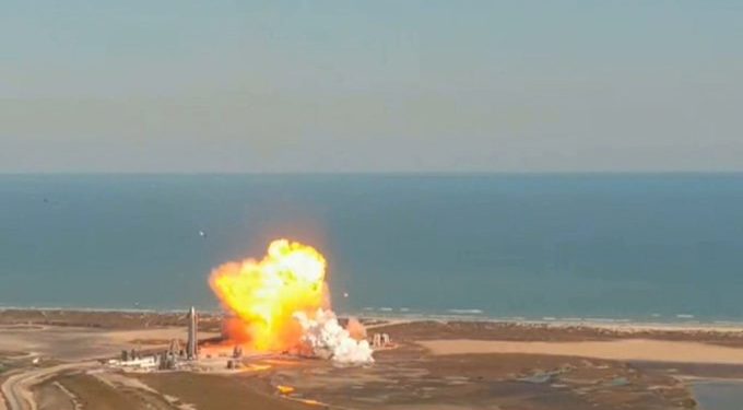 El prototipo del cohete Starship SN9 de SpaceX explotó al aterrizar después del lanzamiento de prueba
