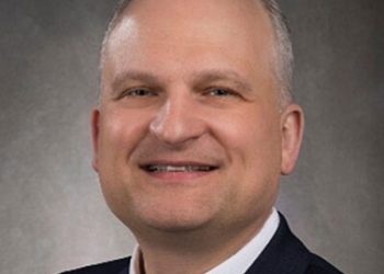 Ed Clark nuevo director del programa 737 MAX